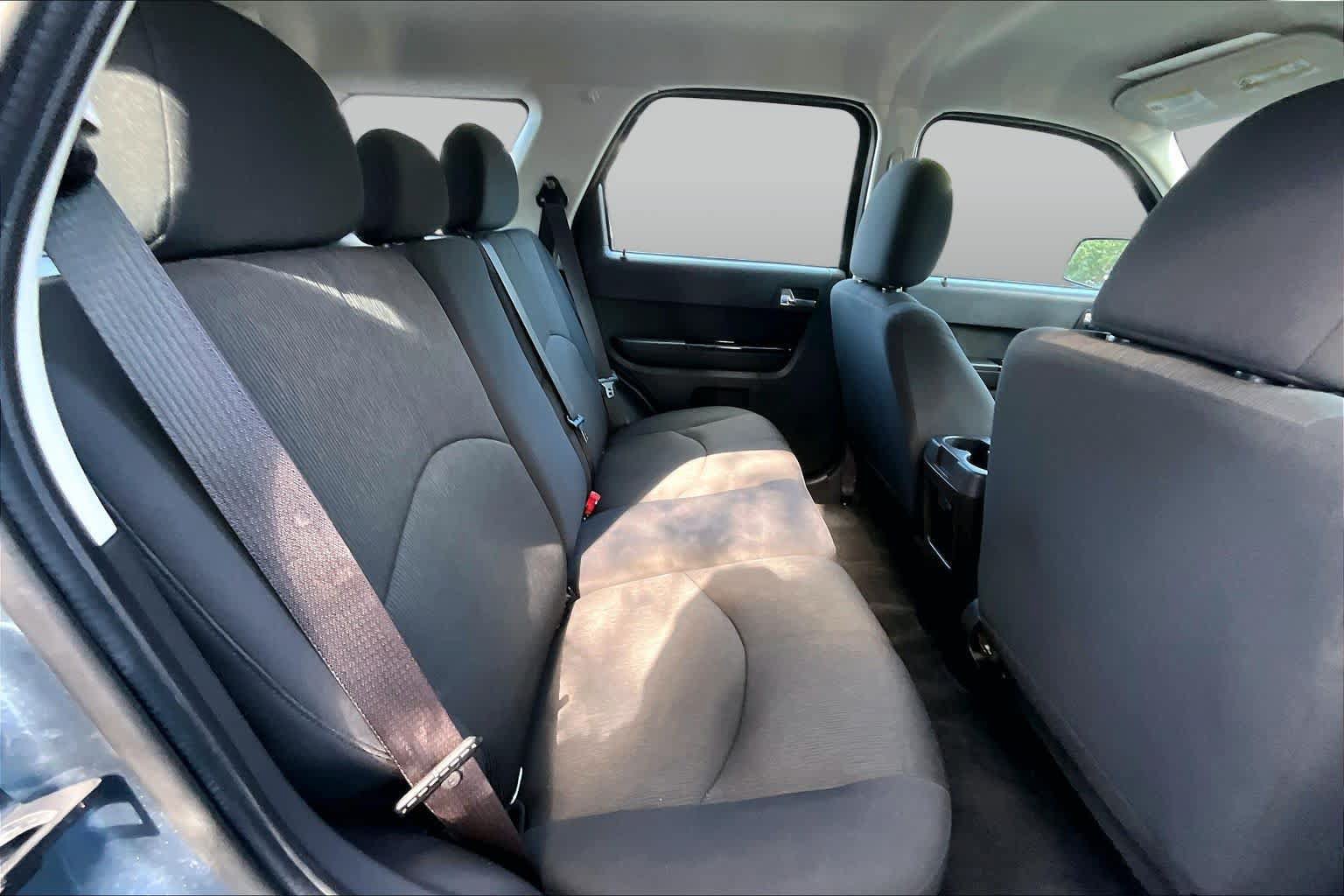 Used 2010 MAZDA Tribute i Sport FWD image 19