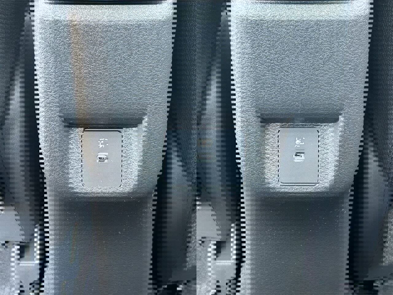 New 2025 Nissan Versa SV w/ Trunk Package image 16