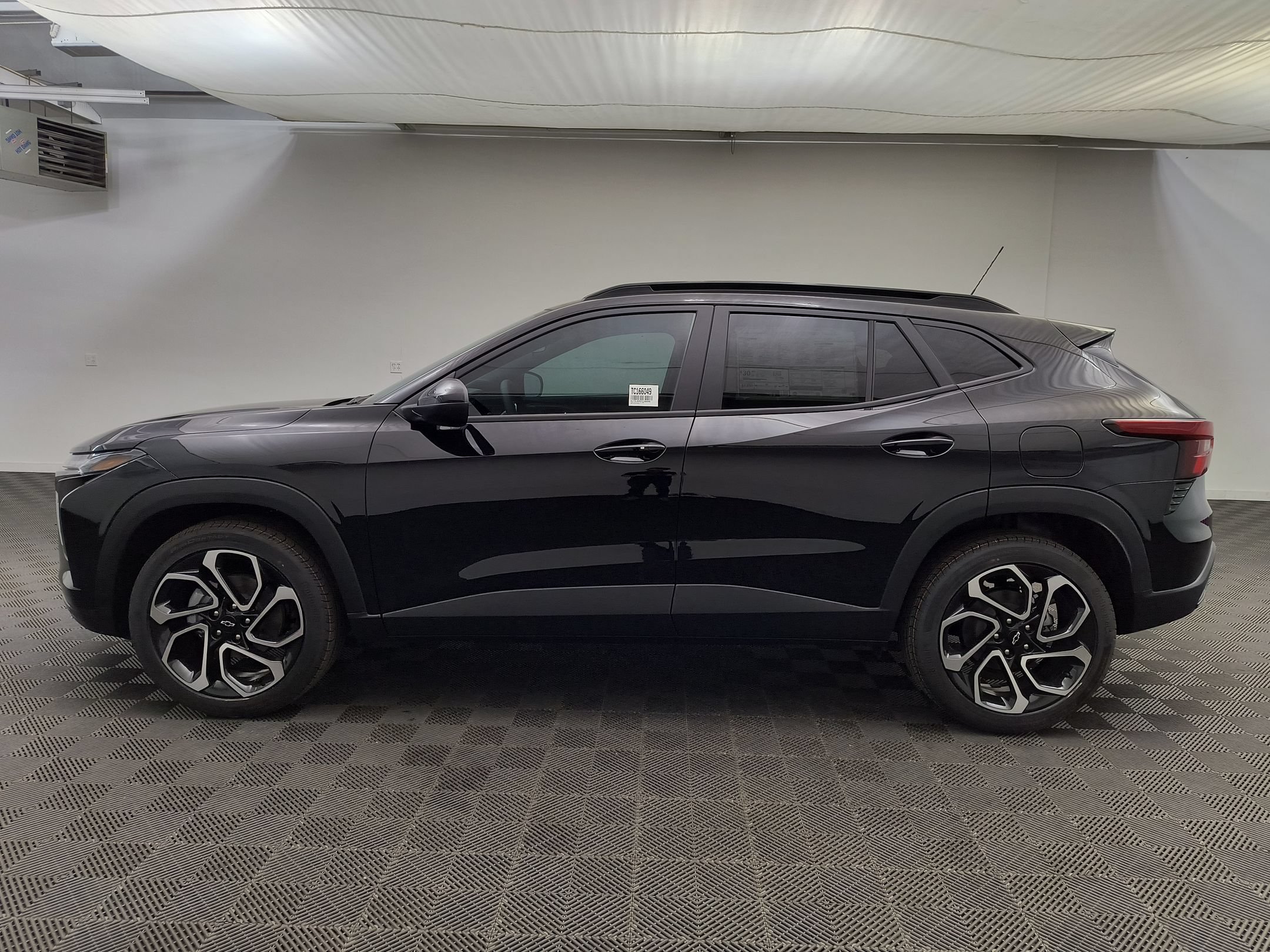 New 2026 Chevrolet Trax RS w/ Sunroof Package FWD image 2