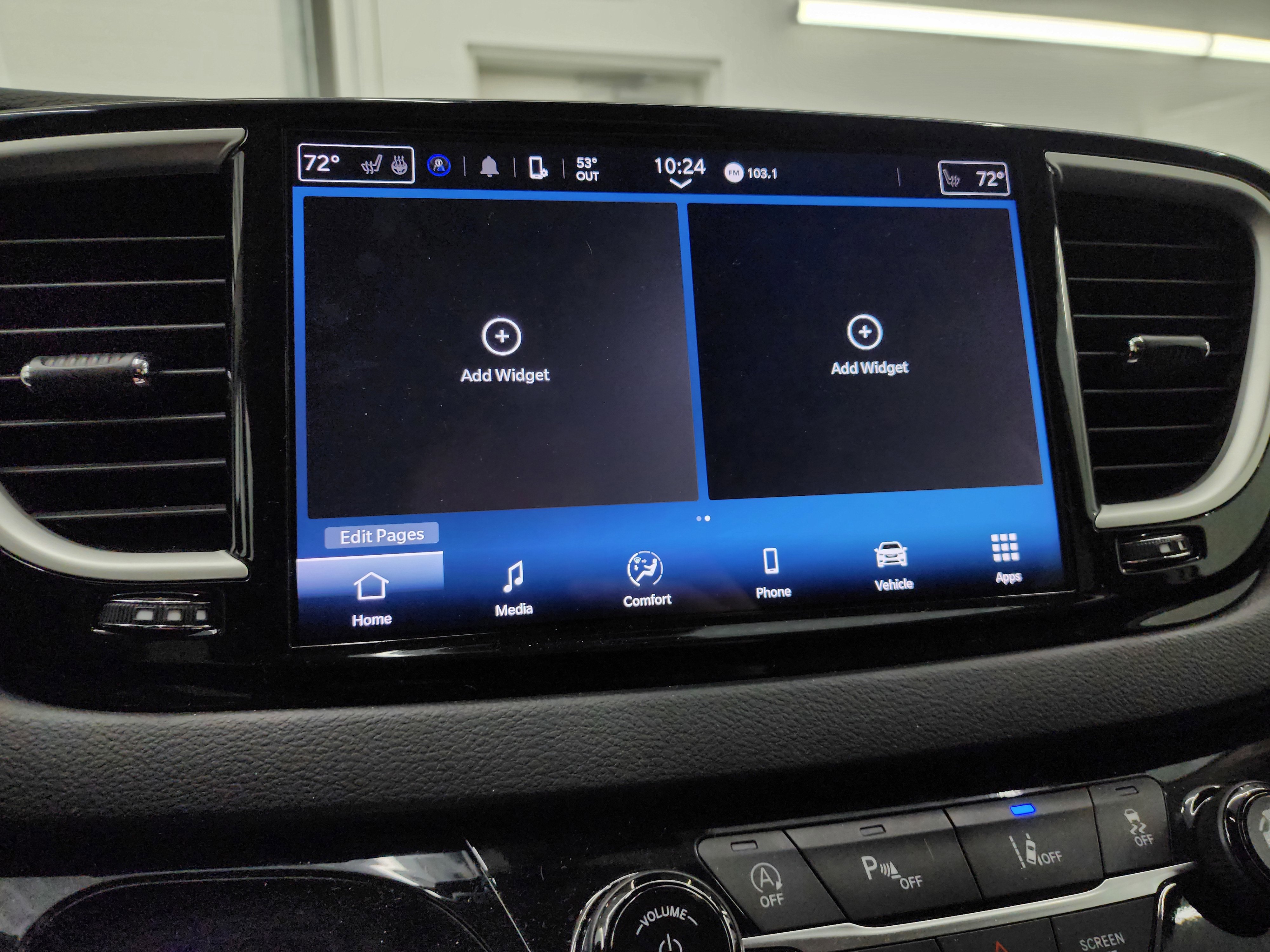 Used 2024 Chrysler Pacifica Touring-L image 47