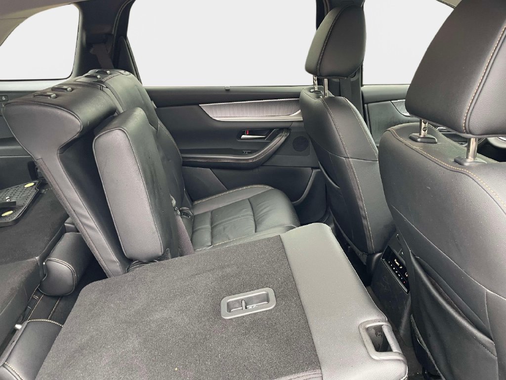 Used 2025 MAZDA CX-90 Plug-In Hybrid w/ Preferred AWD/4WD image 12