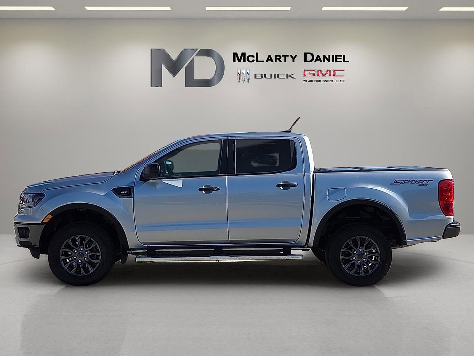 Used 2022 Ford Ranger XLT w/ Equipment Group 302A High image 3