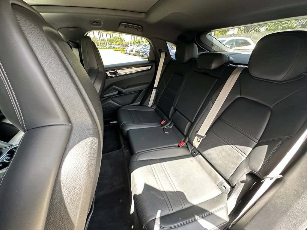 Certified 2023 Porsche Cayenne Platinum Edition AWD/4WD image 40