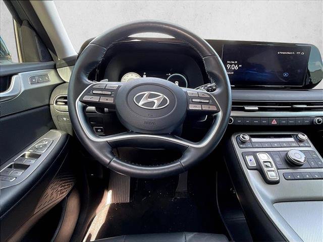 Used 2024 Hyundai Palisade SEL w/ Premium Package FWD image 5