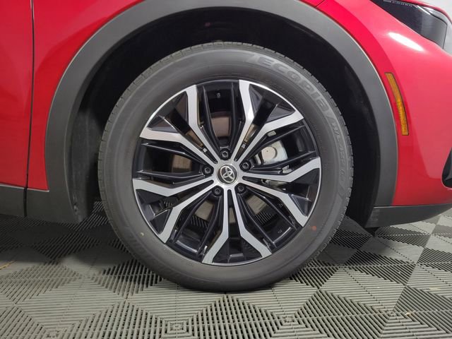 Used 2026 Toyota Crown XLE image 11