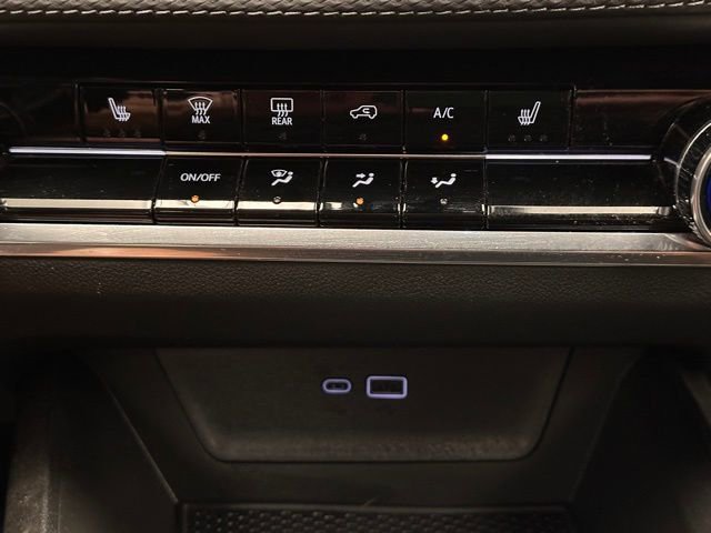 Used 2025 Chevrolet Equinox LT image 13