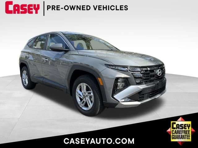 Used 2025 Hyundai Tucson SE image 1