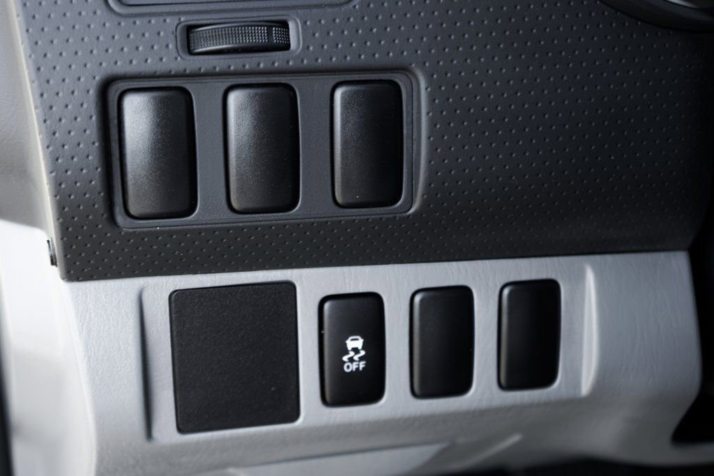 Used 2012 Toyota Tacoma 2WD Regular Cab image 19