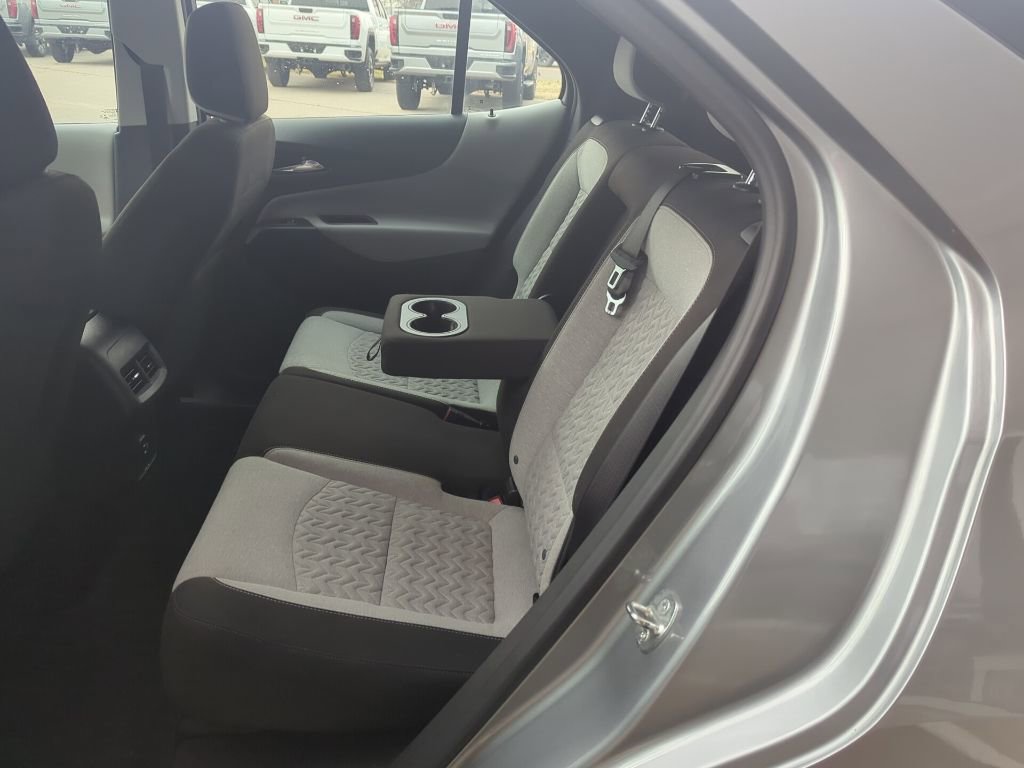 Used 2023 Chevrolet Equinox LS image 20