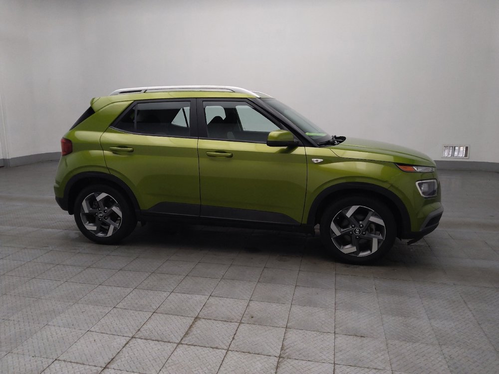 Used 2022 Hyundai Venue SEL FWD image 11