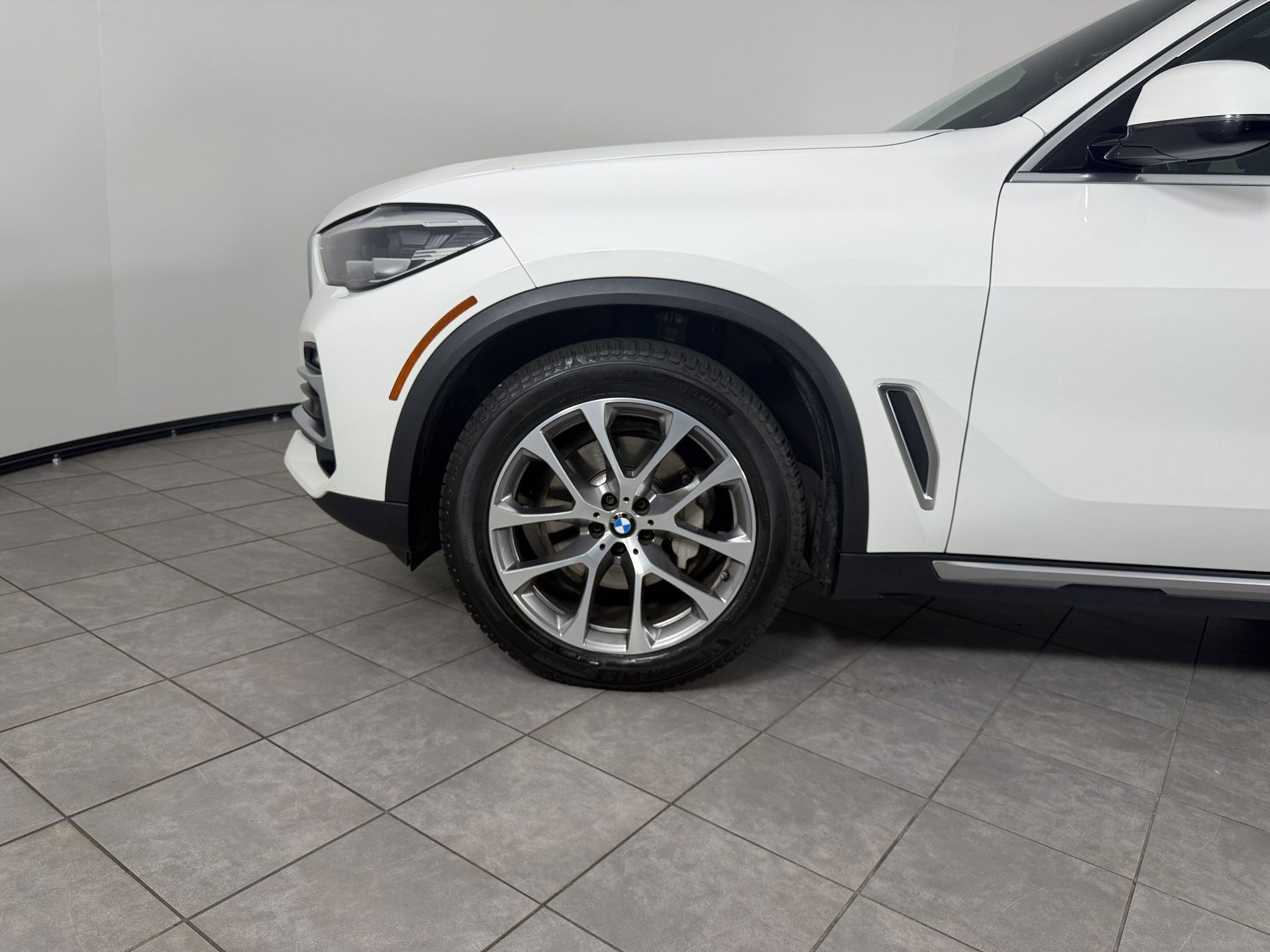 Used 2019 BMW X5 xDrive40i w/ Luxury Seating Package AWD/4WD image 24