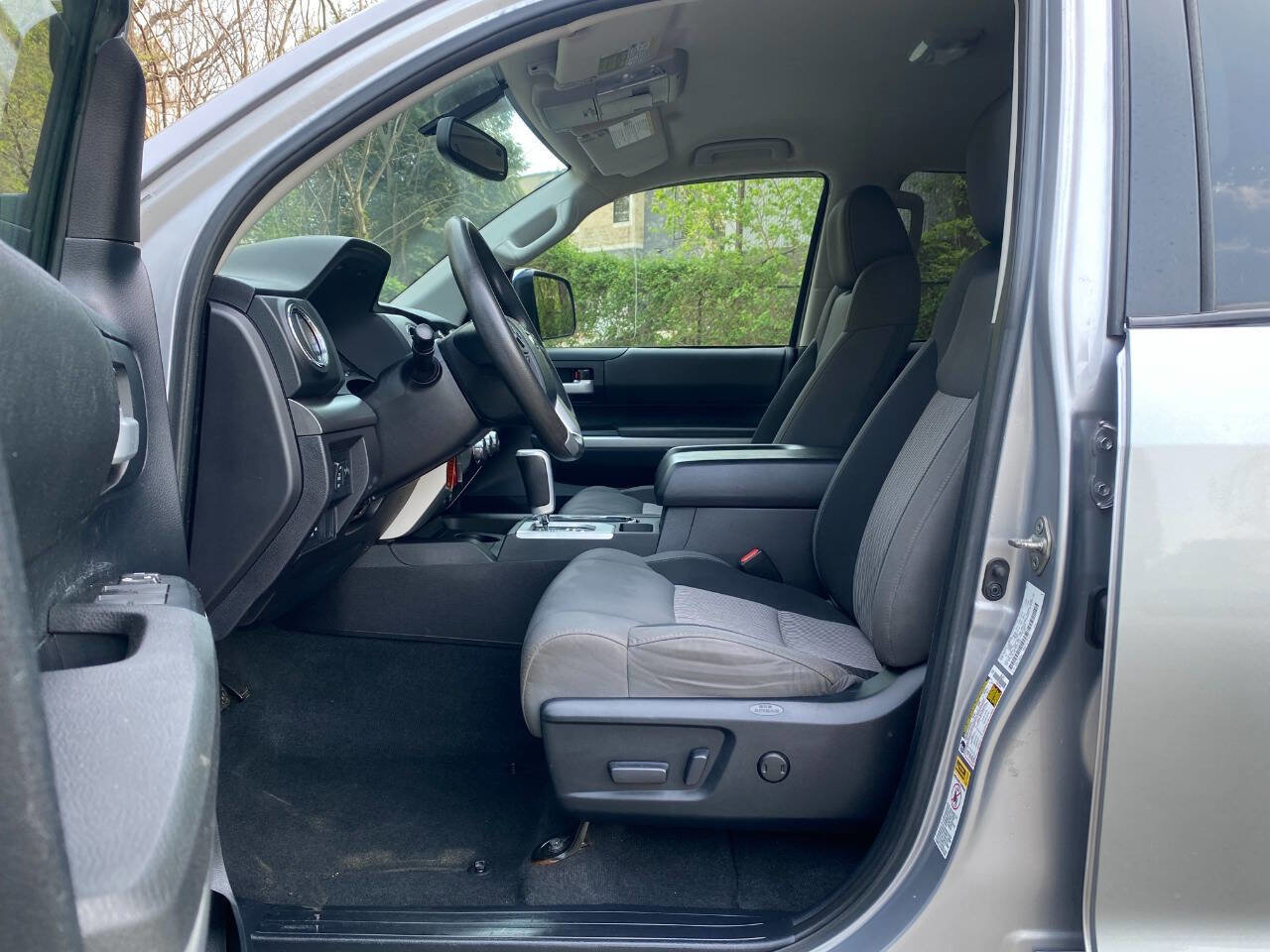 Used 2014 Toyota Tundra SR5 w/ SR5 Upgrade Package image 18