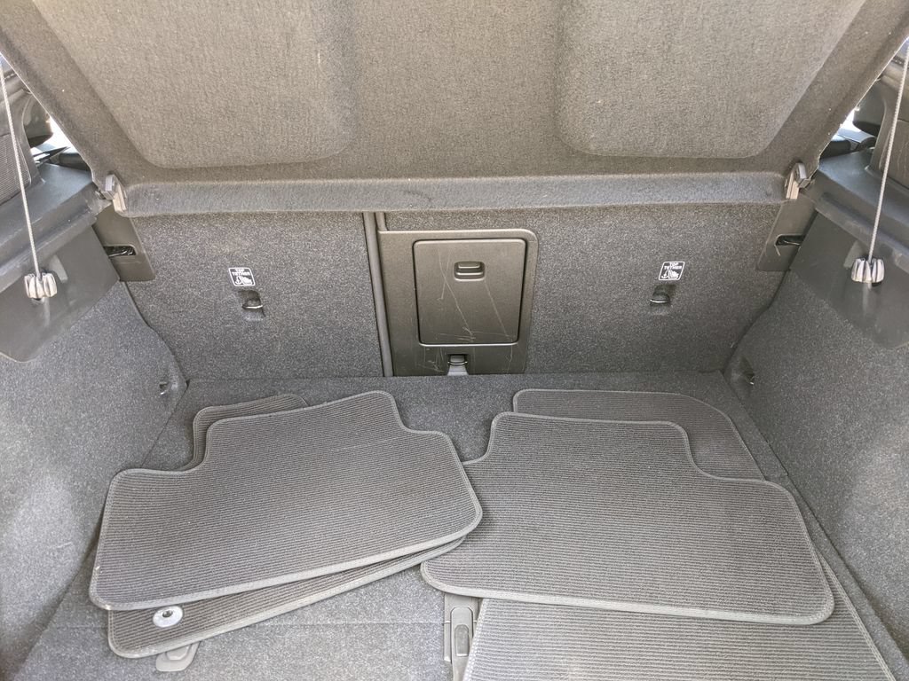 Certified 2023 Volvo C40 P8 Recharge Ultimate AWD/4WD image 27