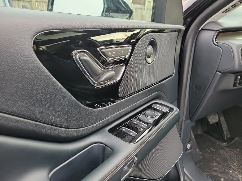 New 2026 Lincoln Aviator Reserve w/ Illumination Package AWD/4WD image 19