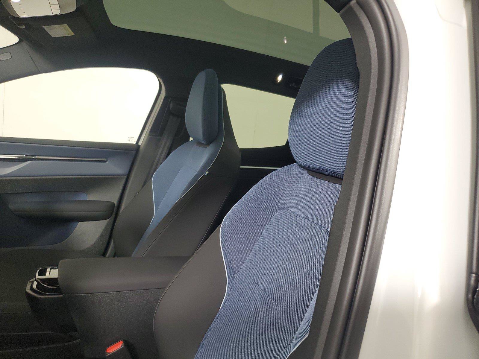 New 2026 Volvo EX30 Ultra AWD/4WD image 22