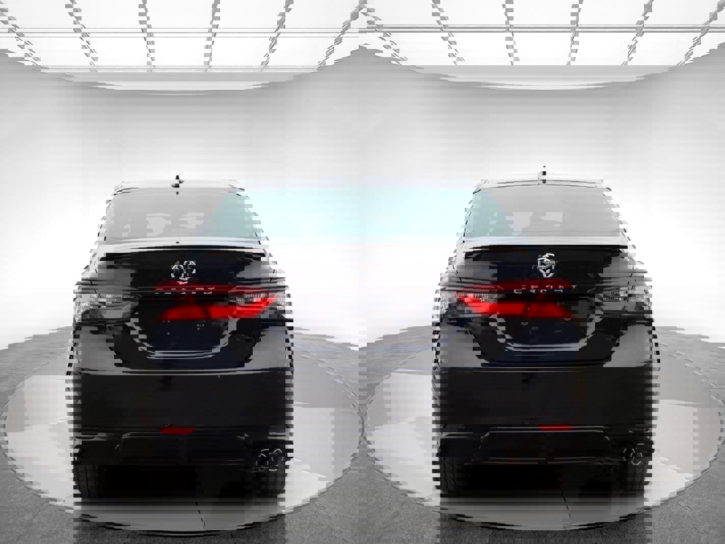 Used 2022 Toyota Camry SE image 7