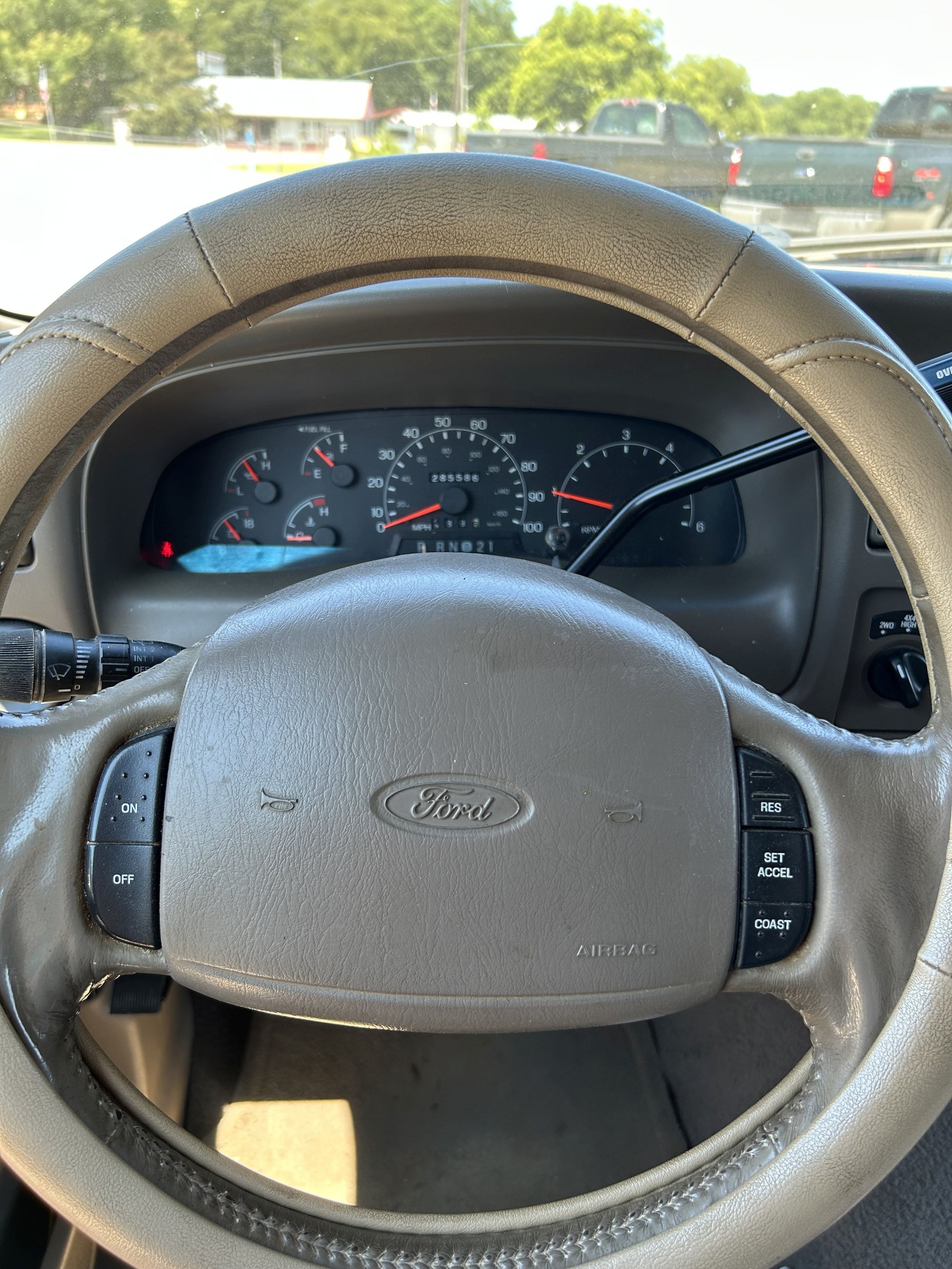 Used 2000 Ford Excursion Limited AWD/4WD image 5