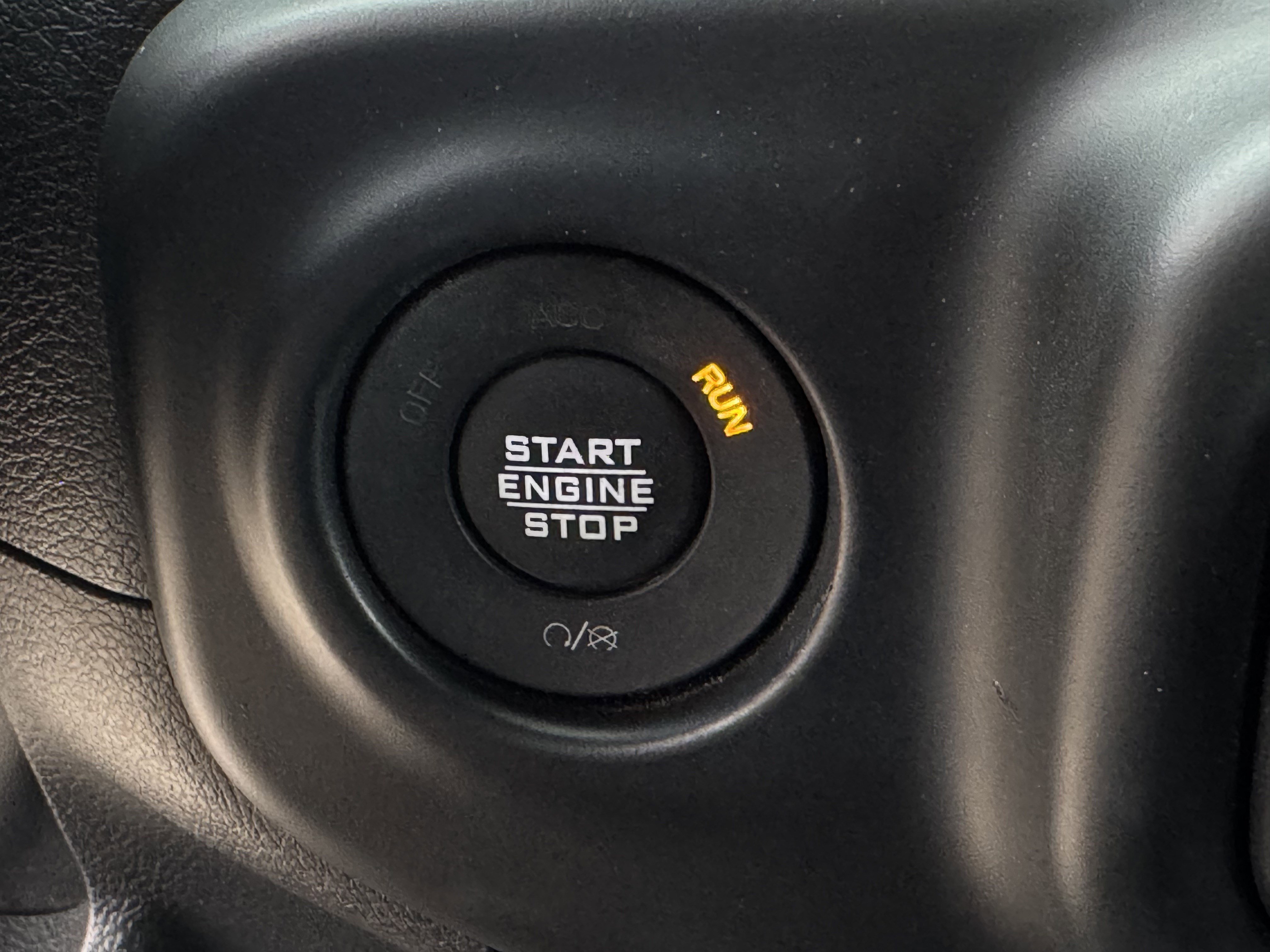 Used 2023 Jeep Wrangler Sahara w/ Safety Group image 22