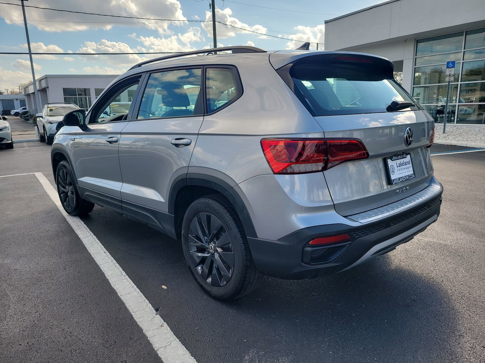 Used 2023 Volkswagen Taos S image 8