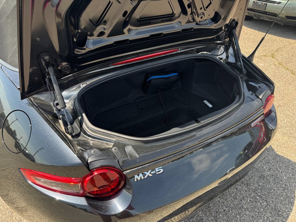 Used 2023 MAZDA MX-5 Miata Grand Touring RWD image 18