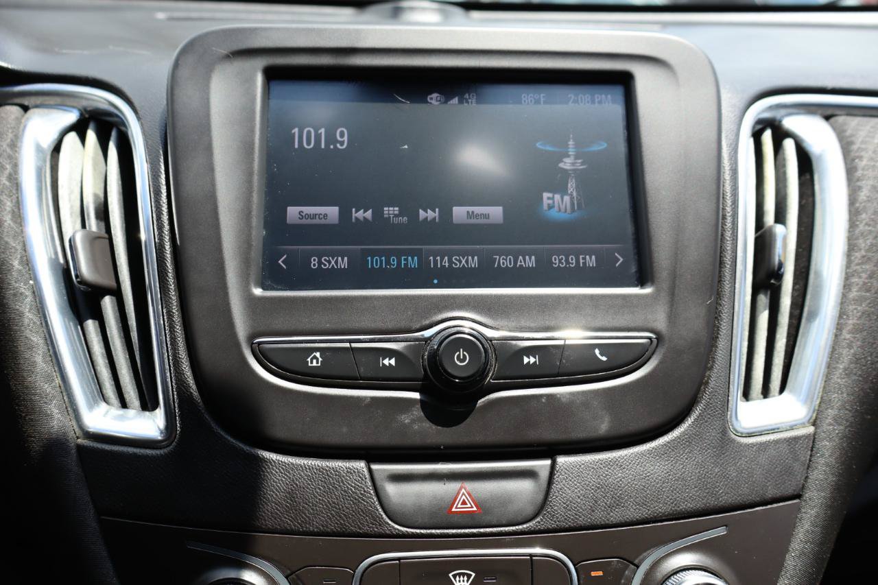 Used 2018 Chevrolet Malibu LT FWD image 23