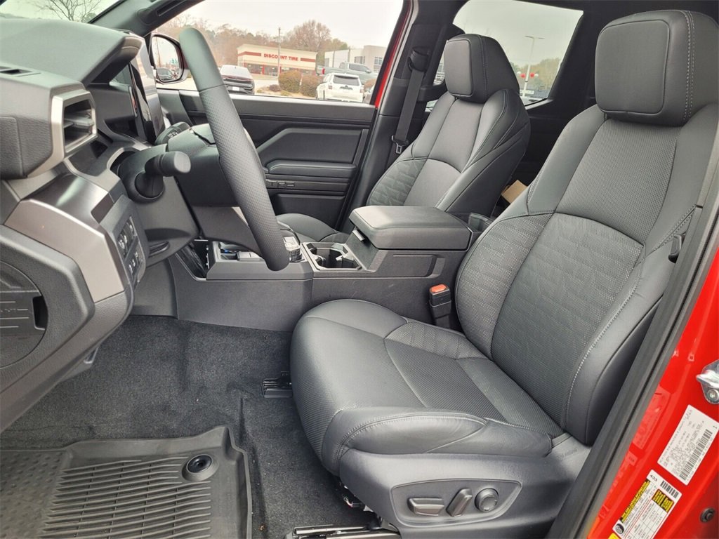 Used 2025 Toyota Tacoma TRD Off-Road image 5