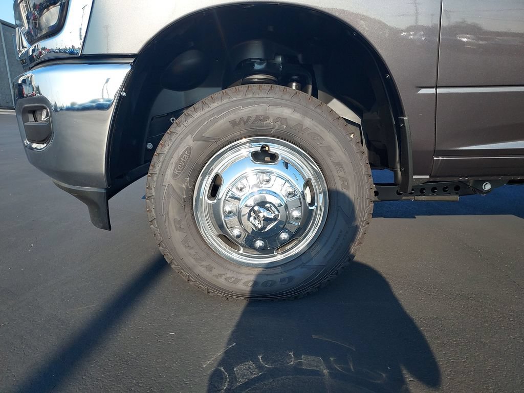 New 2026 RAM 3500 Tradesman w/ Chrome Appearance Group A AWD/4WD image 10