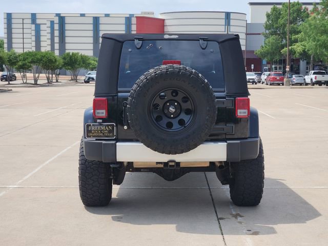 Used 2015 Jeep Wrangler Unlimited Sahara AWD/4WD image 6