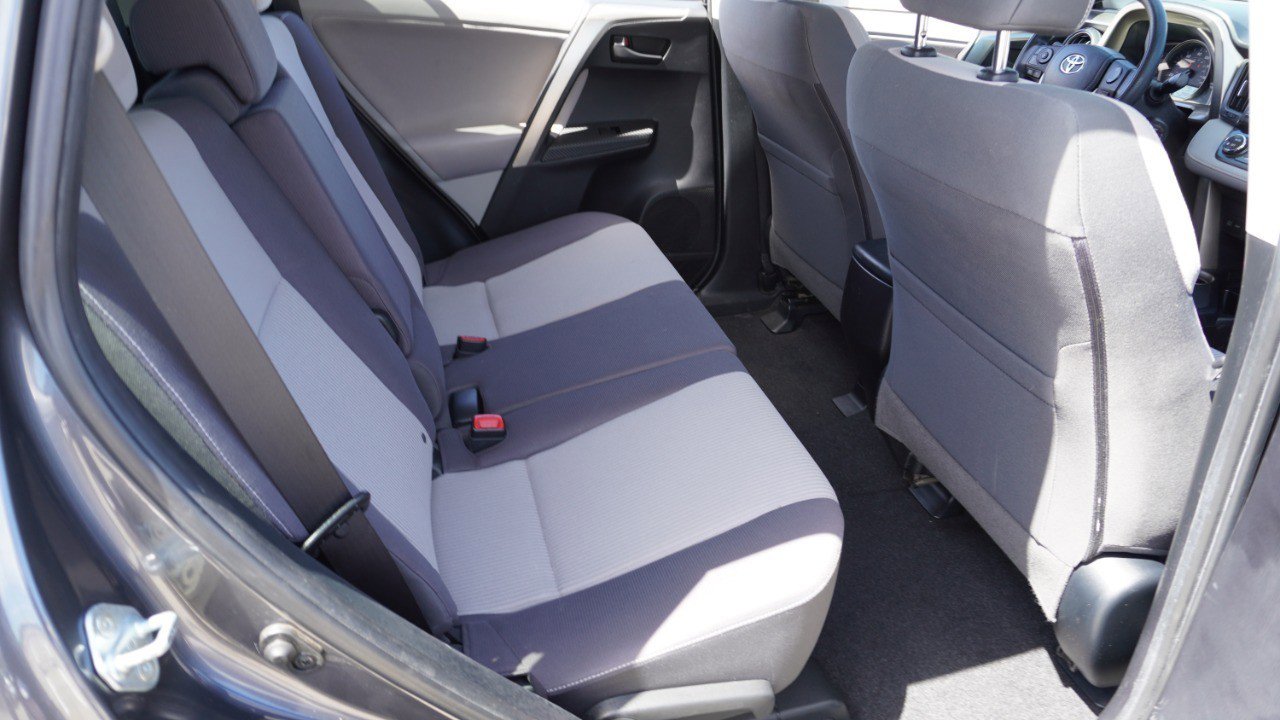 Used 2013 Toyota RAV4 XLE image 30