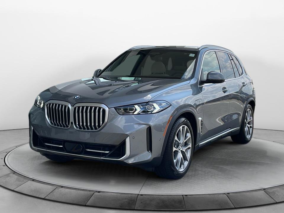 New 2026 BMW X5 xDrive50e AWD/4WD image 3