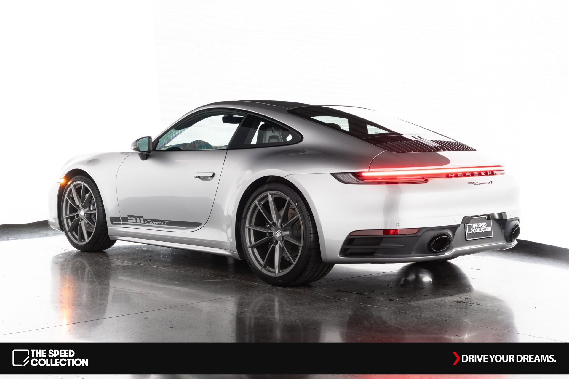 Used 2024 Porsche 911 Carrera T image 5