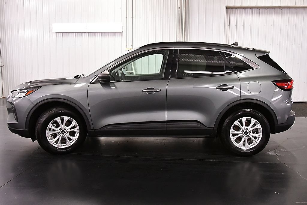 Used 2024 Ford Escape Active w/ Tech Pack #1 AWD/4WD image 4