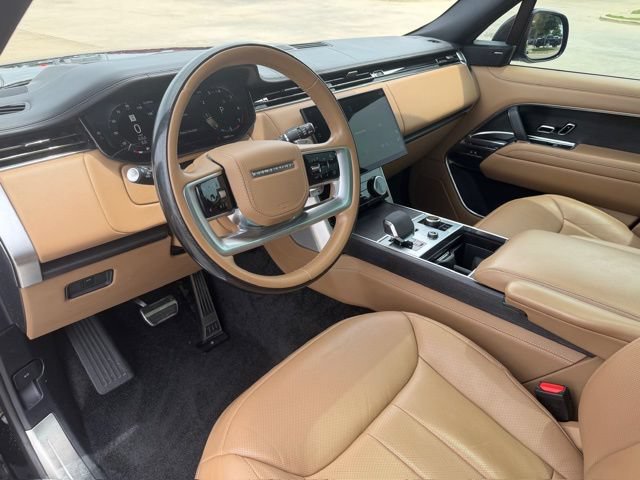 Used 2023 Land Rover Range Rover Long Wheelbase SE AWD/4WD image 11