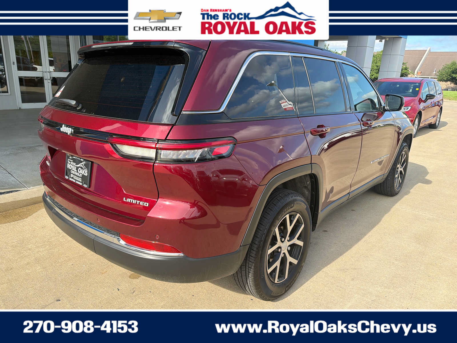 Used 2024 Jeep Grand Cherokee Limited AWD/4WD image 6