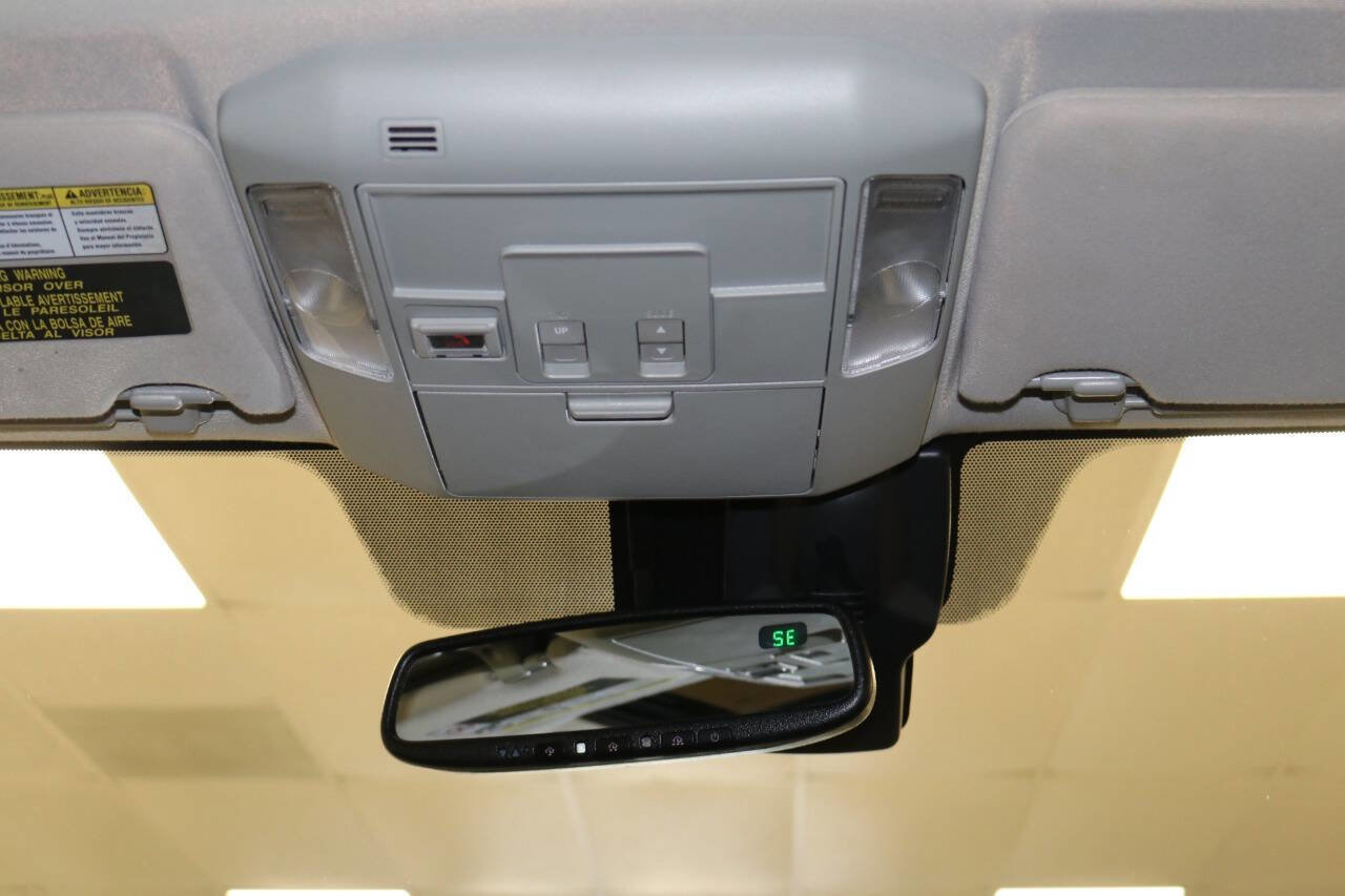 Used 2020 Toyota Sequoia Platinum image 96