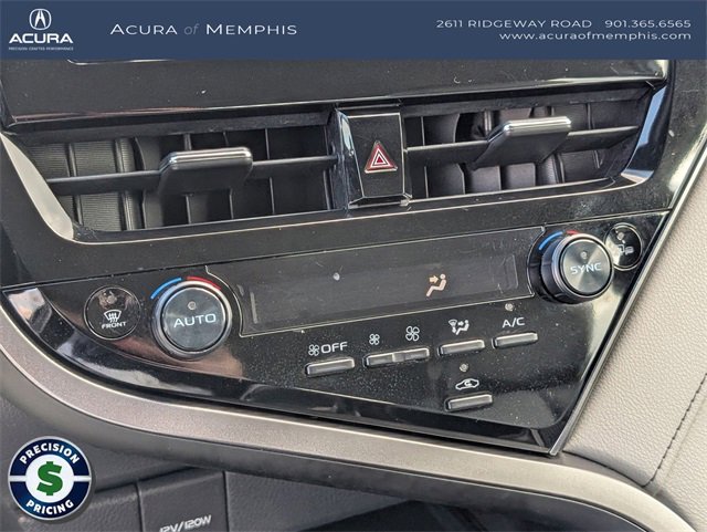 Used 2022 Toyota Camry SE w/ Cold Weather Package image 14