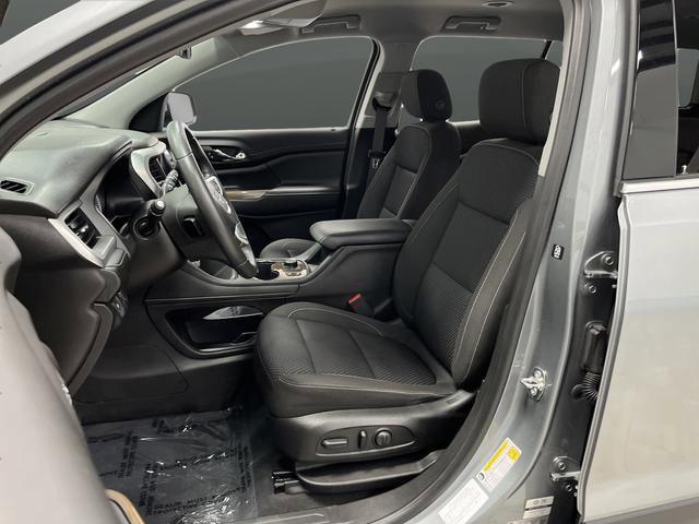 Used 2023 GMC Acadia SLE w/ Infotainment Package image 4