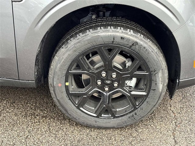 New 2025 Ford Maverick XLT w/ XLT Luxury Package image 9