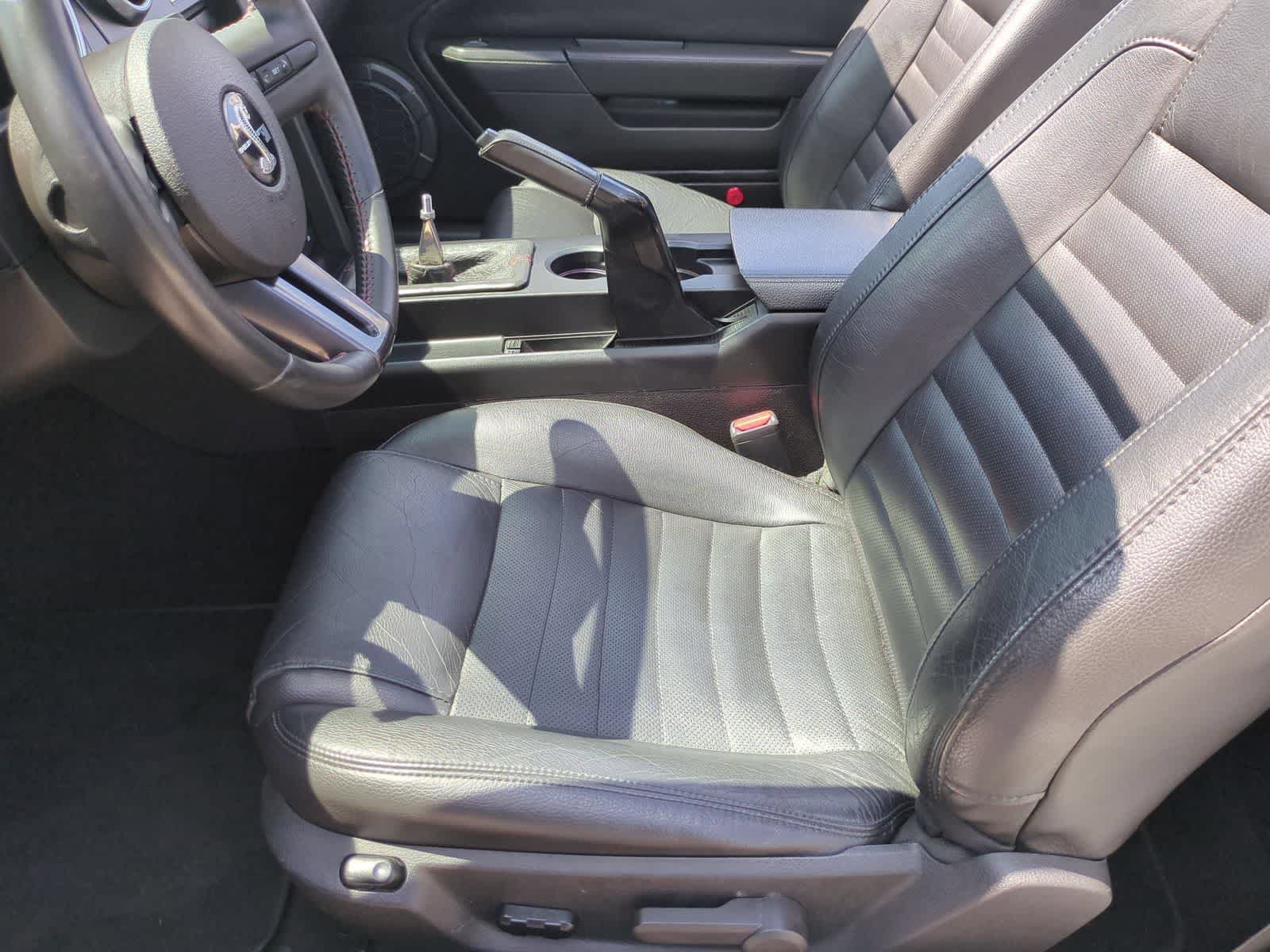 Used 2009 Ford Mustang Shelby GT500 RWD image 15