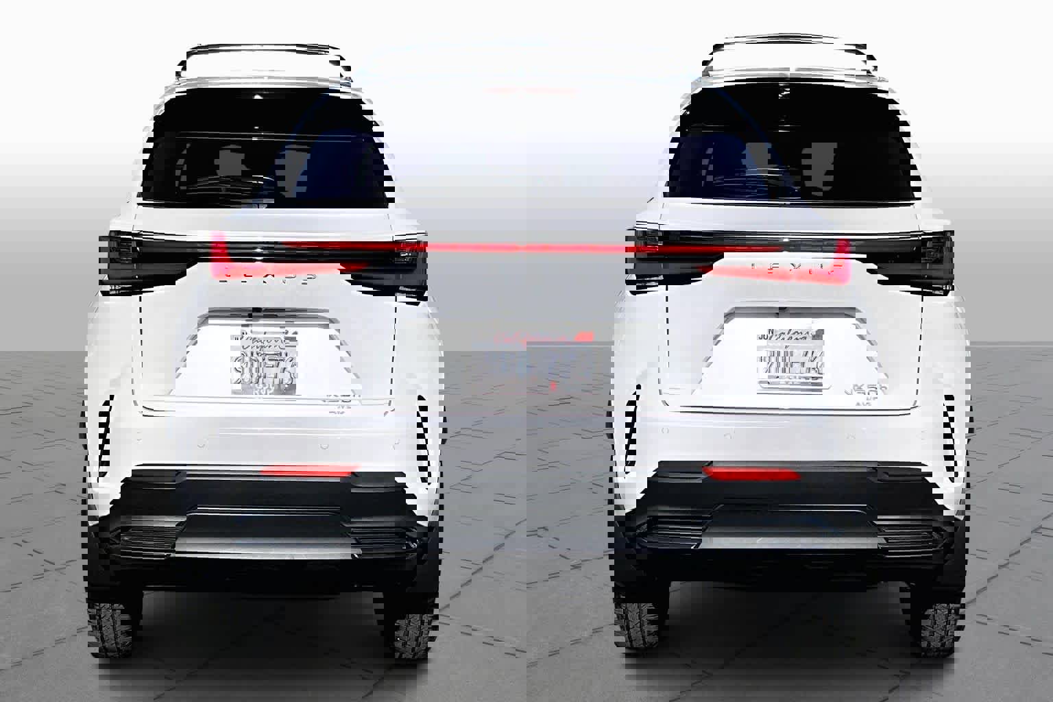 Certified 2025 Lexus NX 350h AWD w/ Accessory Package (2T) image 4