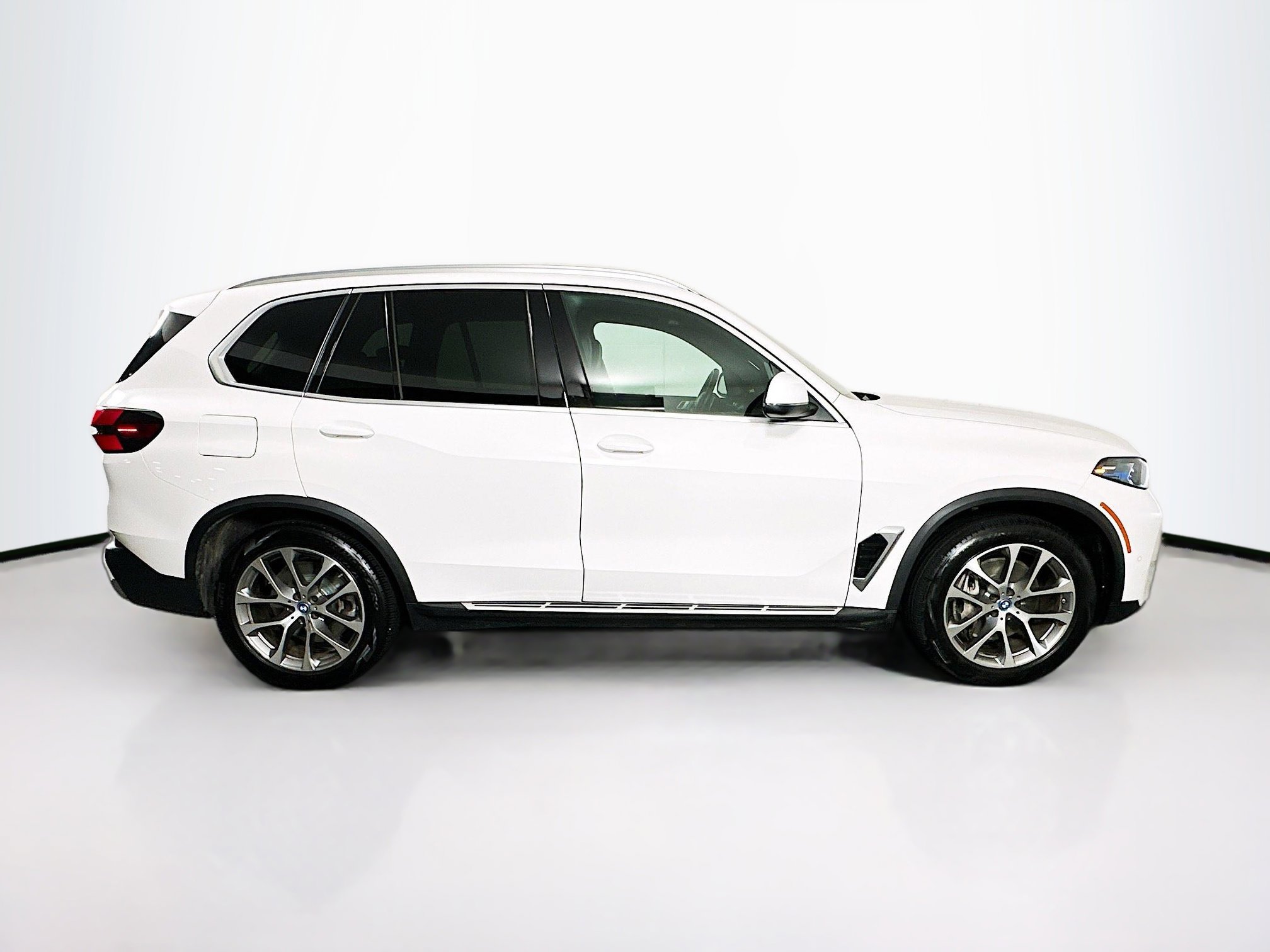 Used 2025 BMW X5 xDrive50e image 10