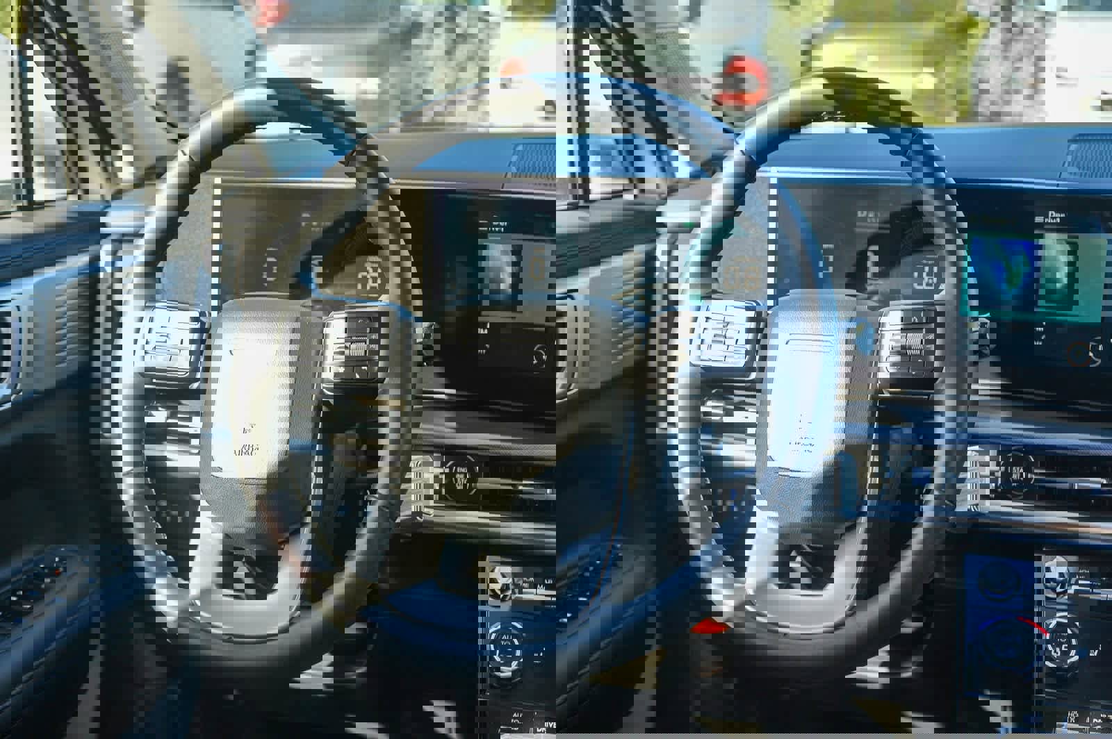 Used 2025 Hyundai Santa Fe SEL image 14