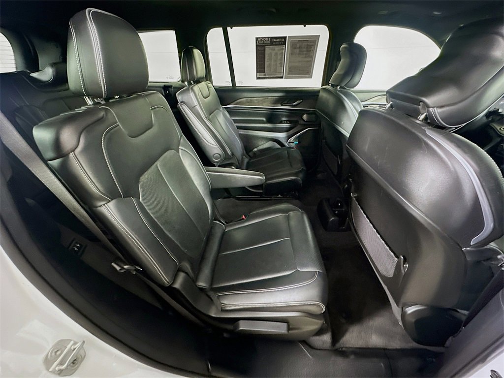 Used 2021 Jeep Grand Cherokee L Overland w/ Luxury Tech Group IV image 11