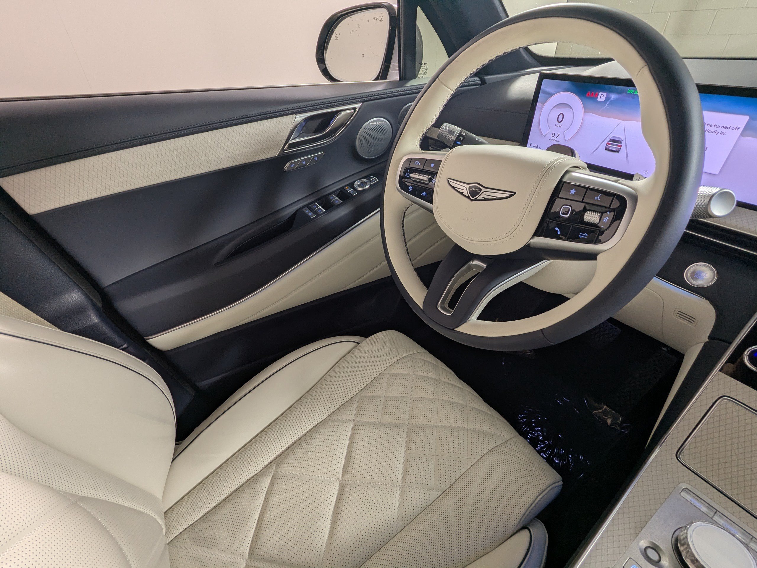 Used 2025 Genesis GV80 3.5T Prestige AWD/4WD image 10