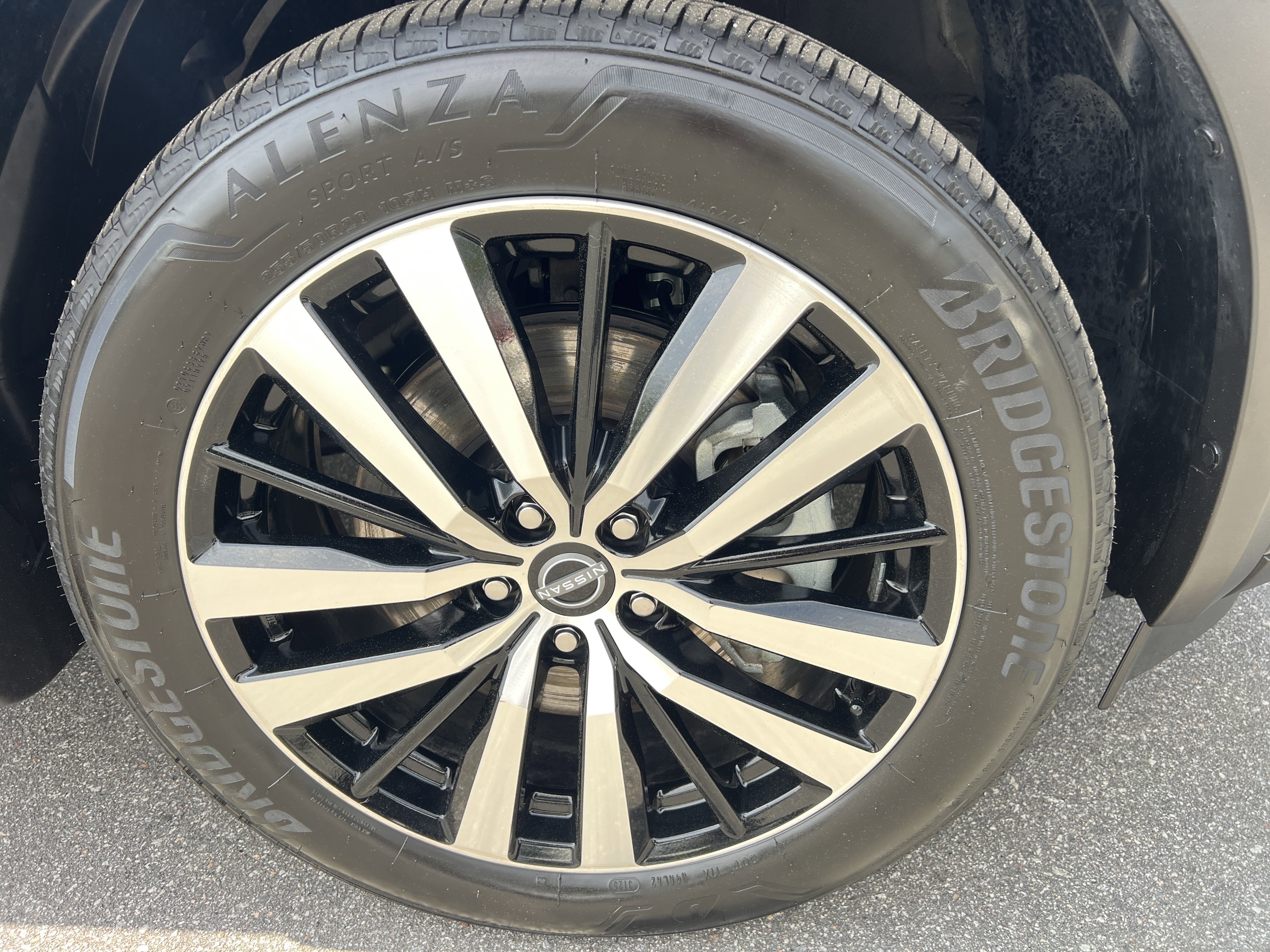 Certified 2025 Nissan Pathfinder Platinum w/ Cargo Package AWD/4WD image 12