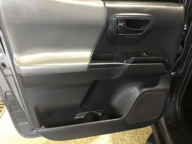 Used 2022 Toyota Tacoma SR image 44