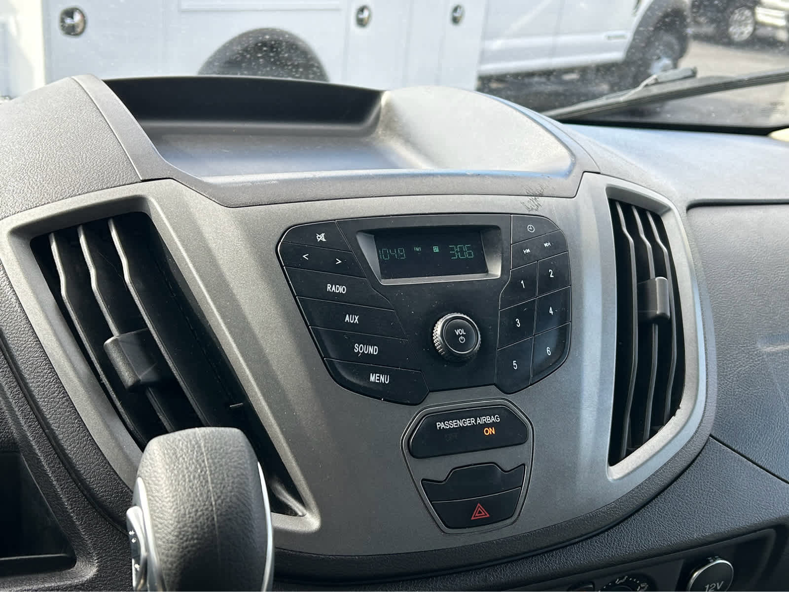 Used 2016 Ford Transit 250 130 Medium Roof image 24