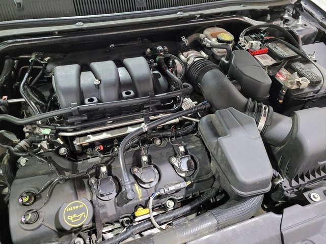 Used 2019 Ford Taurus Limited image 26