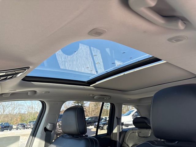 Used 2024 Jeep Grand Cherokee Limited image 29