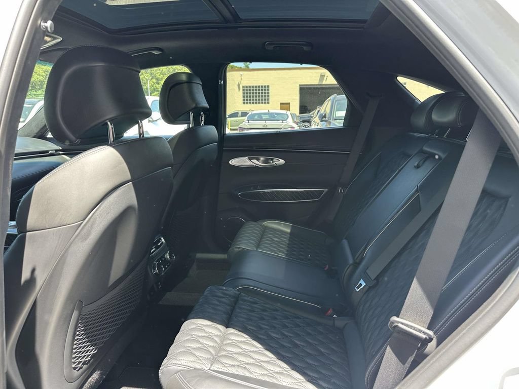 Used 2023 Genesis GV70 3.5T Sport w/ Sport Prestige Package AWD/4WD image 10